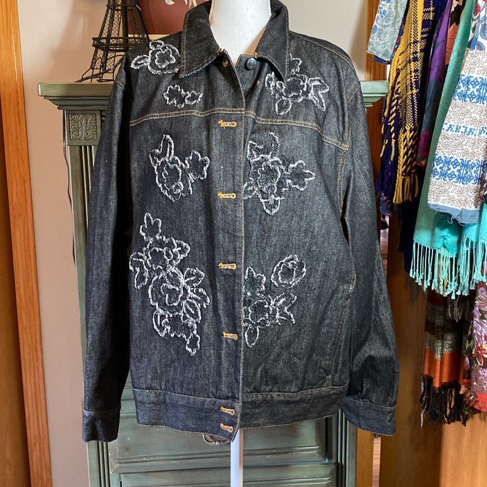Jones NY denim jean jacket 3X black dark wash embellished